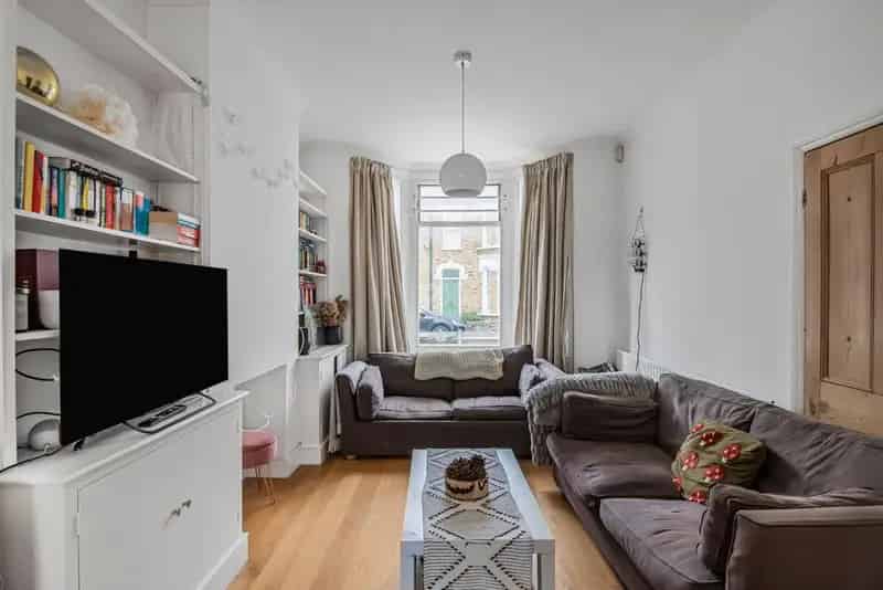 3 Bedroom House Near Clapham Junction Station