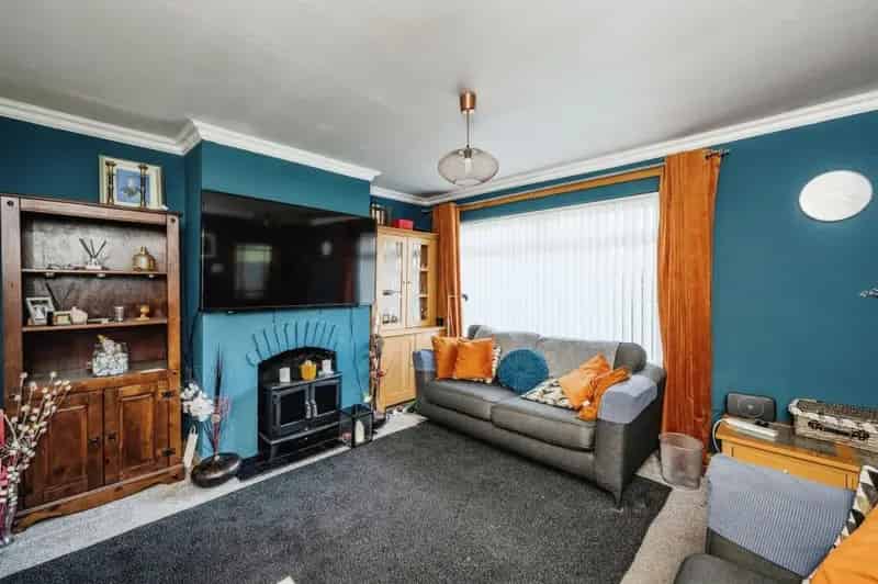 3 Bedroom Semi Detached House Penllergaer