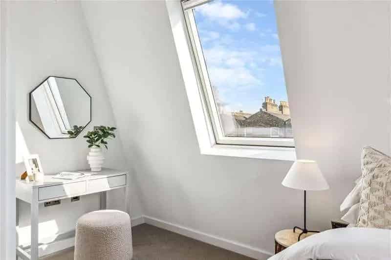 2 Bed Flat for Sale Tooting London