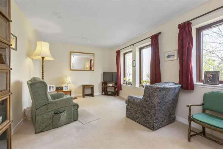 2 Bed Flat First Floor 1 Reception Room