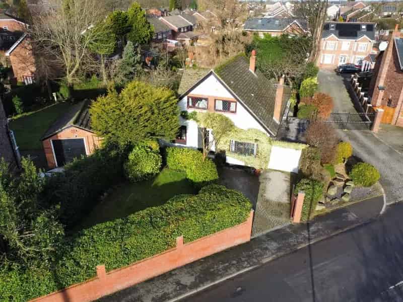 4 Bed Extended Family Home Two Three Reception Rooms Large Garden
