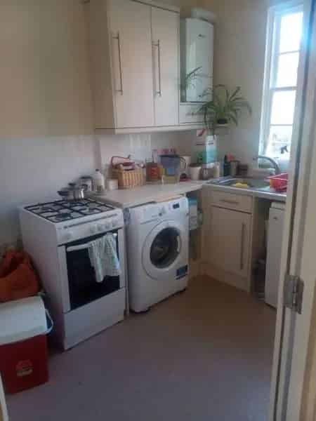 Spacious Chelsea Maisonette near Kings Road with Balcony and Gardens