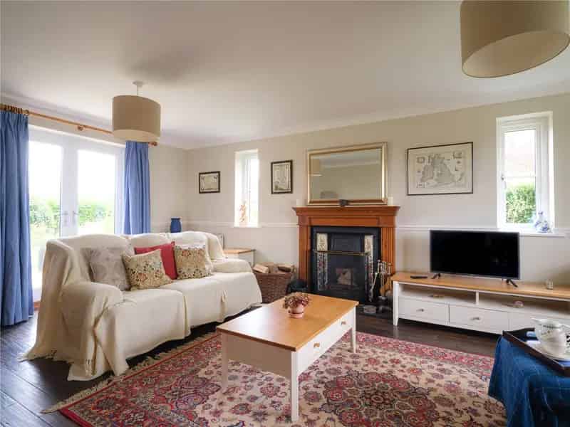 4 Bedroom Detached House for Sale Broad Street Beechingstoke