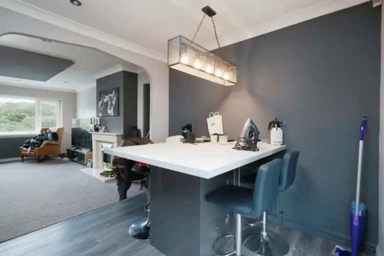 Three Bedroom Semi Detached House in Eggbuckland