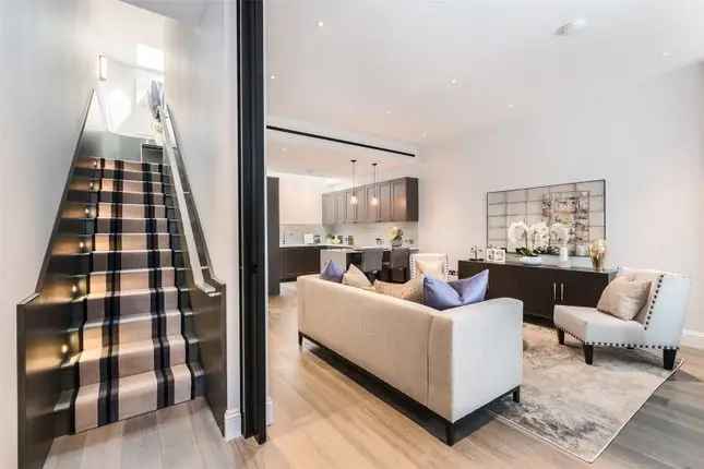 Detached house to rent in Radnor Walk, London SW3