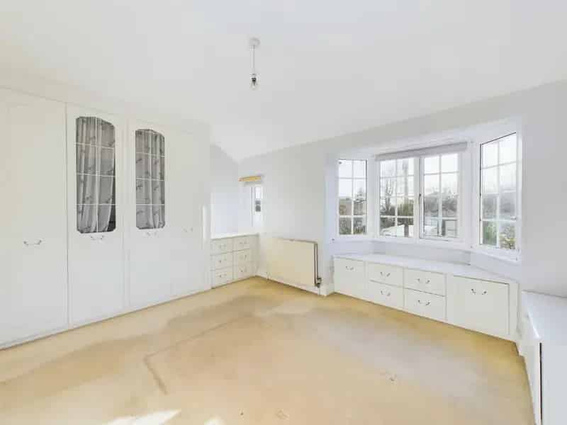 3 Bed Terrace House For Sale No Onward Chain