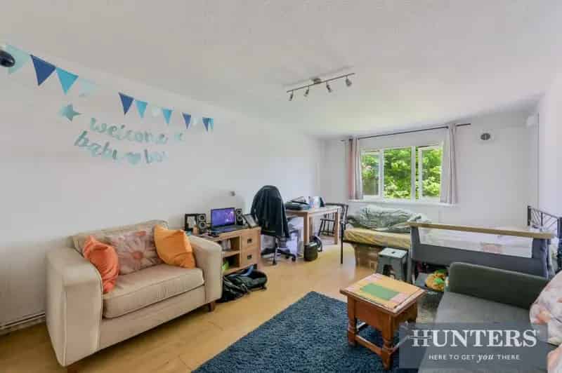 1 Bedroom Flat for Sale in Heston 502 SQ FT