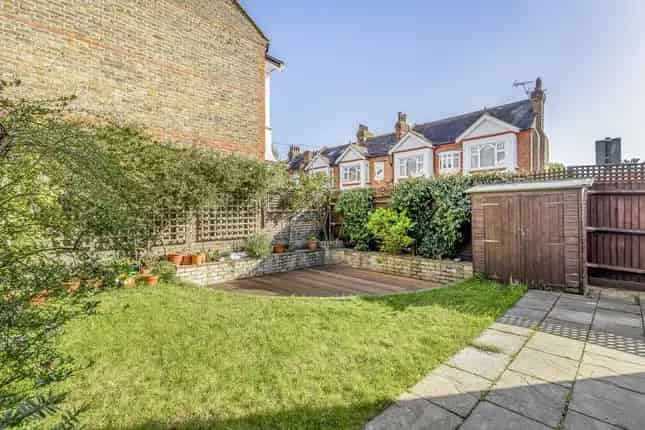 5 Bedroom House for Sale in London SW11