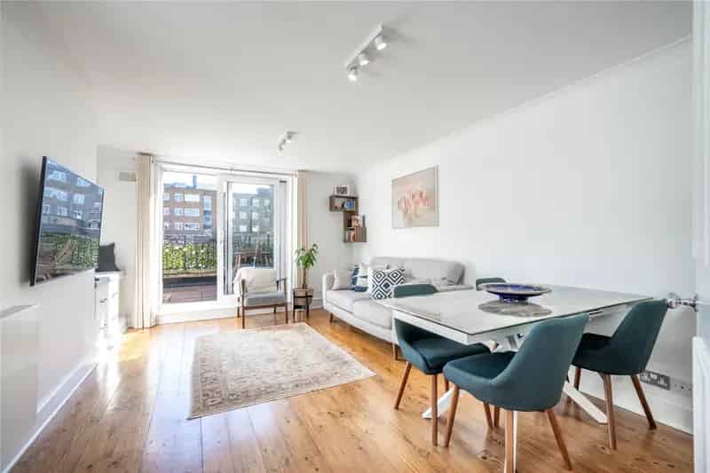 2 Bedroom Apartment South Hampstead London