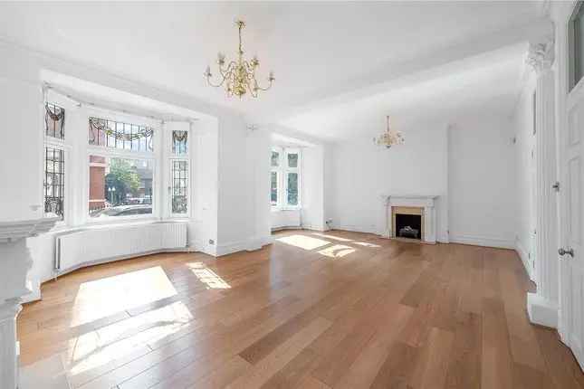 Flat for sale in Iverna Court, Kensington, London W8