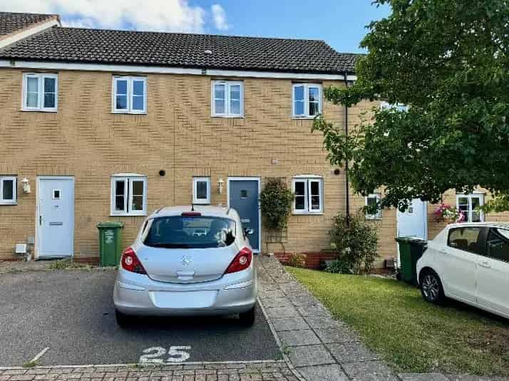 2 Bedroom Terrace House For Sale Near Newcourt Station