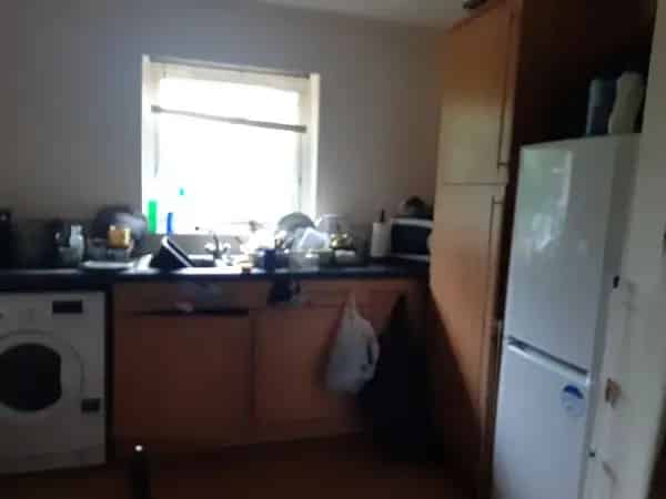2nd Floor Flat Near City Train Station