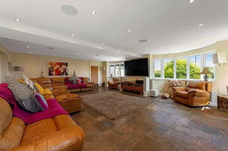 4 Bed House For Sale With Detached Annex And Panoramic Views