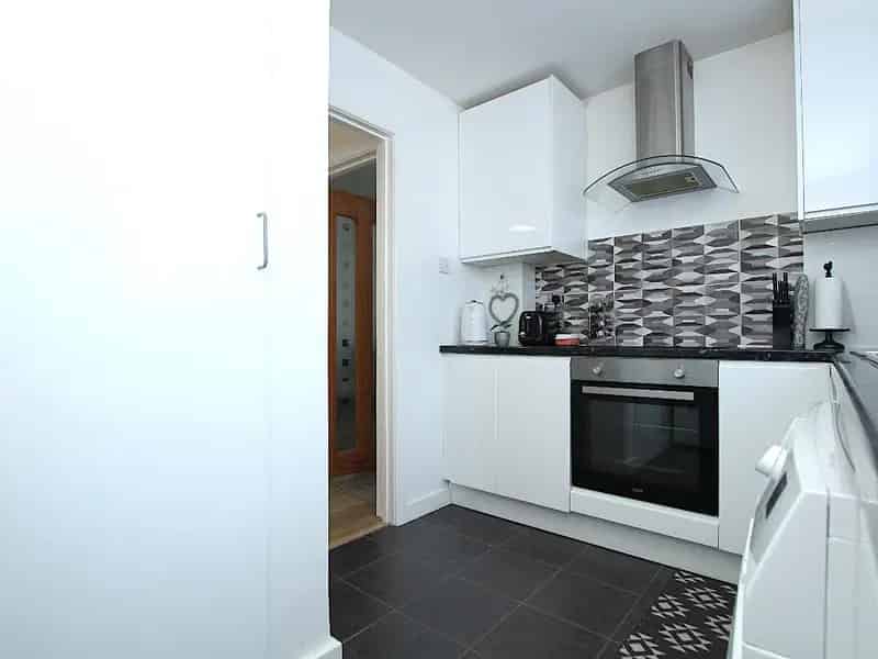 2 Bed Flat for Sale in Creekmoor Near Park