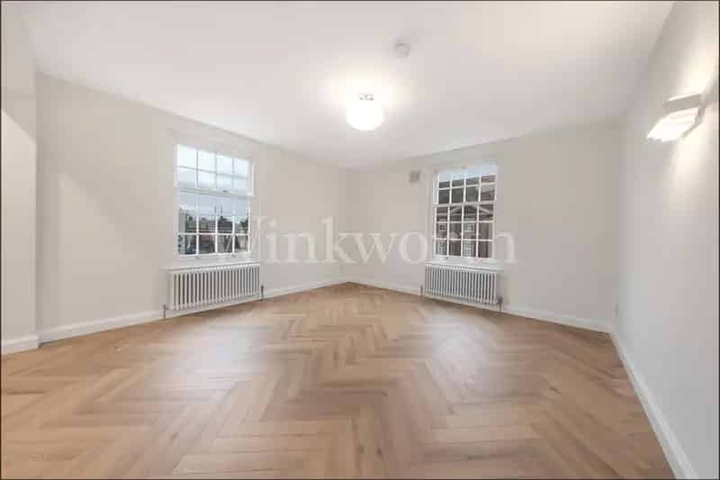 2 Bedroom Flat London Bright Spacious Double Glazed Two Bathrooms Fitted Kitchen Wooden Floors