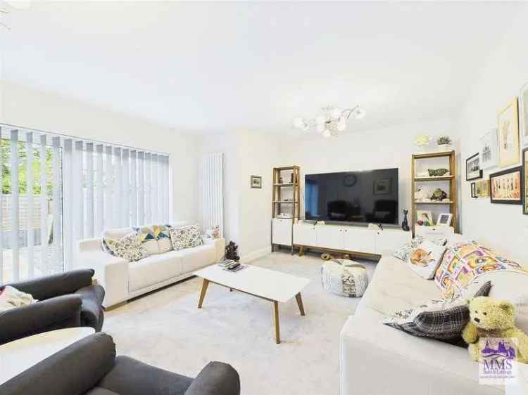 6 bed house for sale