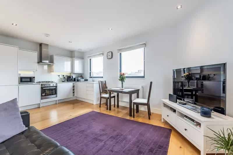 2 Bedroom Flat for Sale West Hampstead