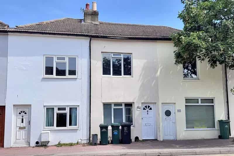 2 Bedroom Terraced House For Sale Chain Free