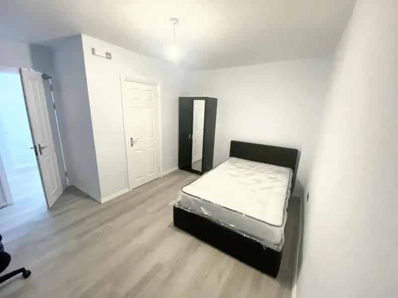 6 Bedroom 6 Ensuite Student House All Bills Included
