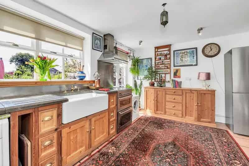 2 Bedroom Semi-Detached Cottage Hepworth Charming Period Home