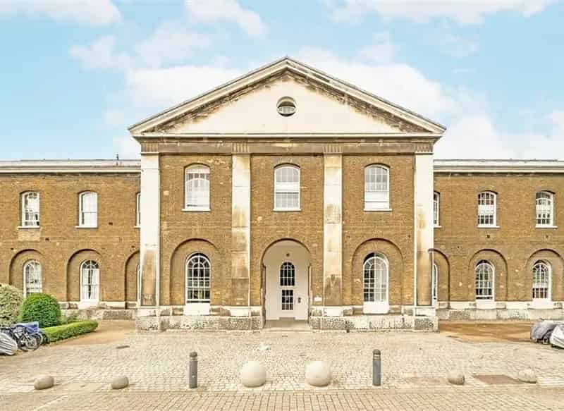 Three Bedroom Riverside Duplex Apartment Royal Arsenal