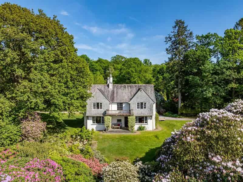 Detached House for sale with 5 bedrooms, Broomhill, Birthwaite Road