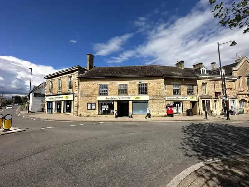 Retail Unit For Lease or Sale in Market Deeping