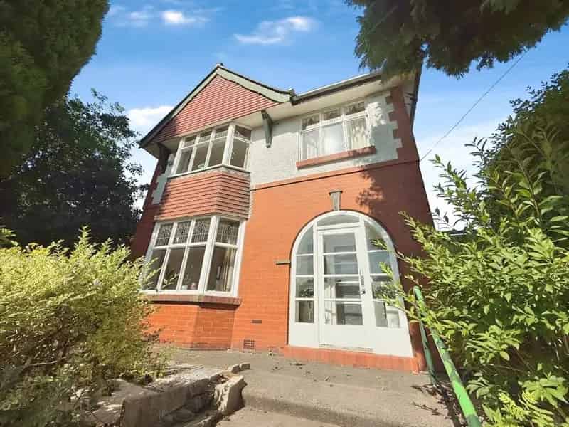 3 Bedroom Detached House For Sale Stoke-on-Trent Staffordshire