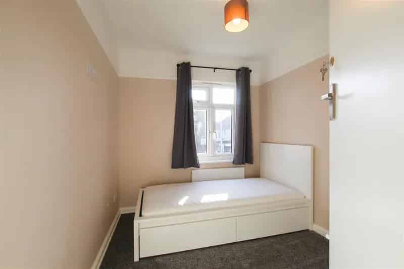 1 Bedroom House Share Bills Included