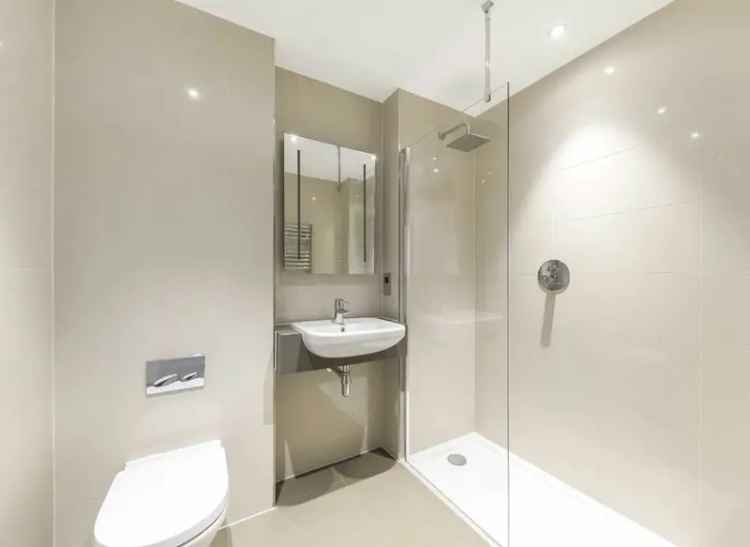  For Sale in 38-40, Glenthorne Road, London, England