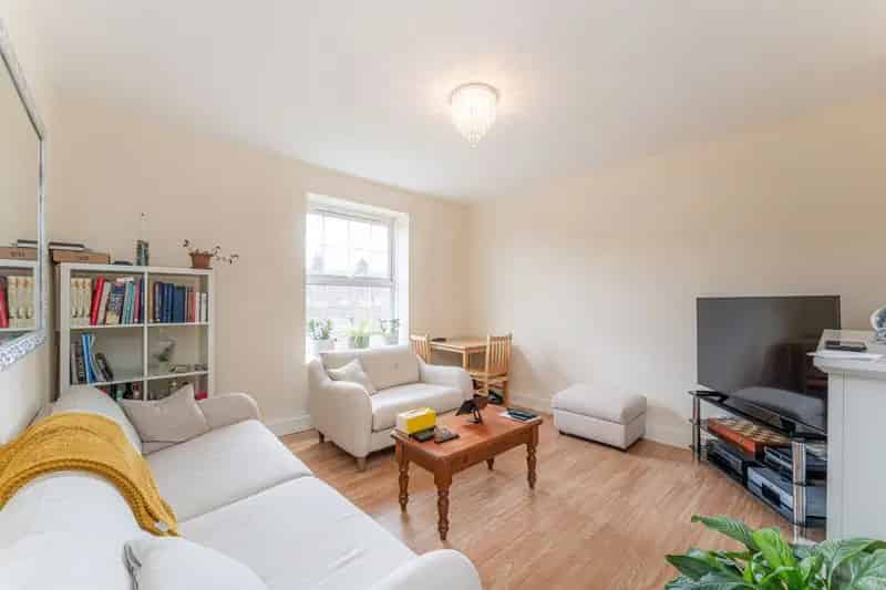 3 Bedroom Apartment House to Rent