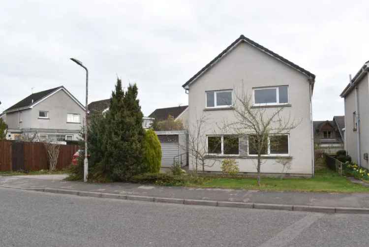 5 Bedroom House with 3 Reception Rooms and Double Garage