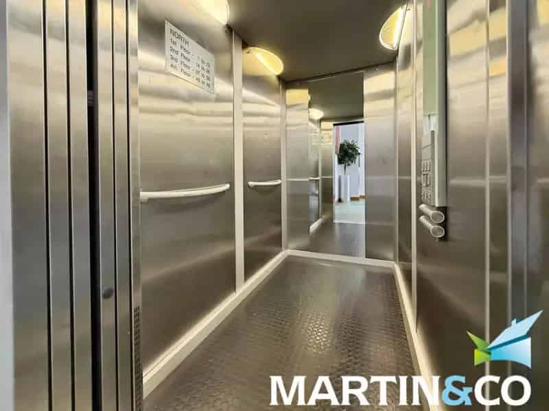 2 bedroom Flat
to rent