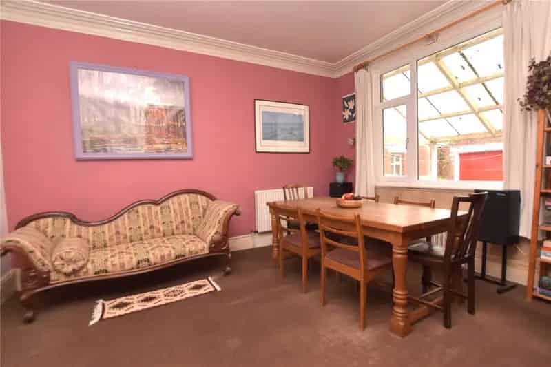 Characterful 5 Bedroom Family Home in Crossgates