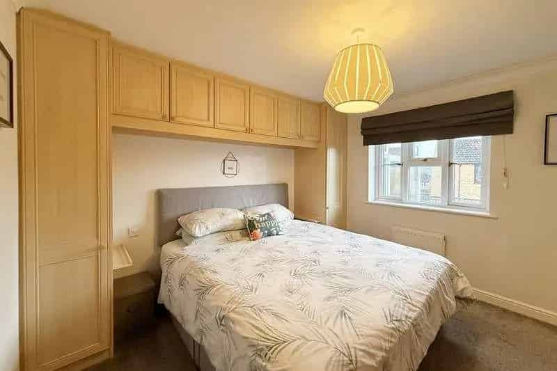 3 bed house for sale