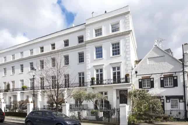 Terraced House for Sale in Walton Place London SW3