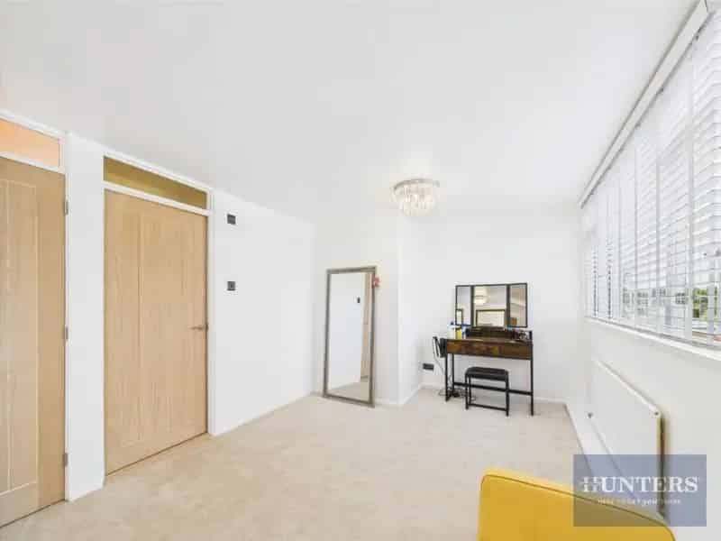3 Bed House for Sale Immaculate Condition Garage Parking