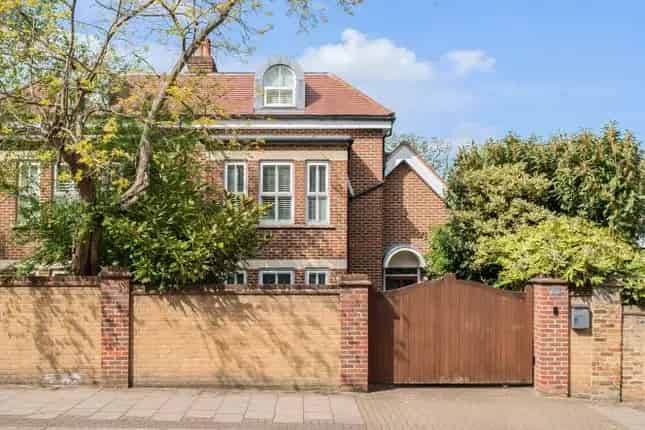 5 Bedroom Family Home for Sale in Putney SW15