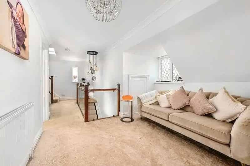 5 Bed House For Sale With Annexe And Large Garden
