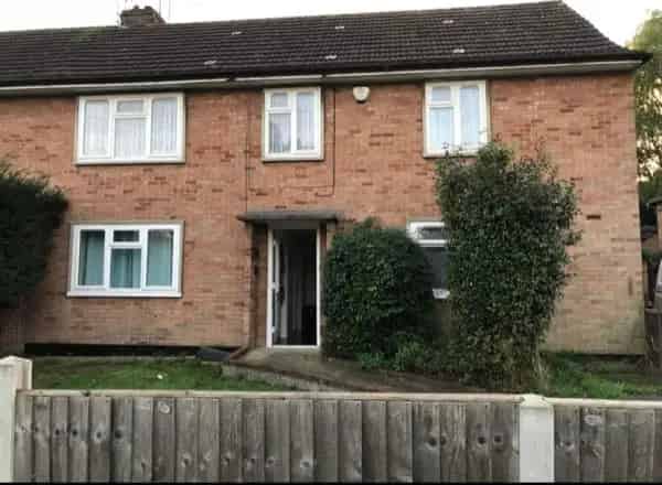 2 Bed Maisonette Ground Floor with Private Garden Billericay