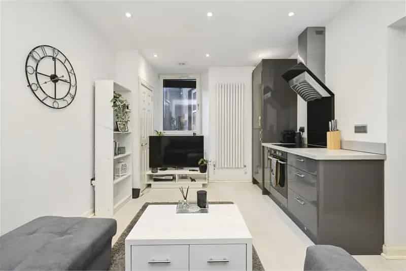 1 Bed Flat Leith Walk Garden Stunning Refurbished