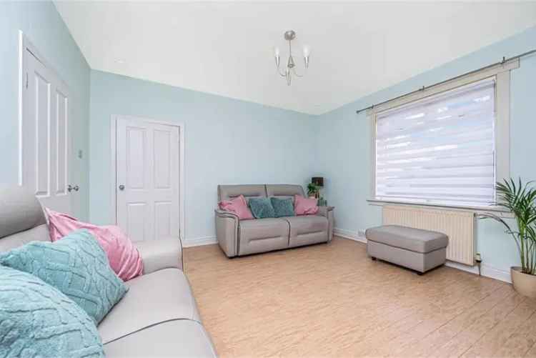 3 Bed House - Semi Detached with 1 Reception Room