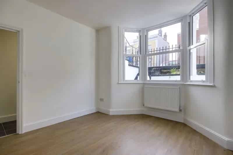 1 Bedroom Apartment House to Rent Near Victoria Park