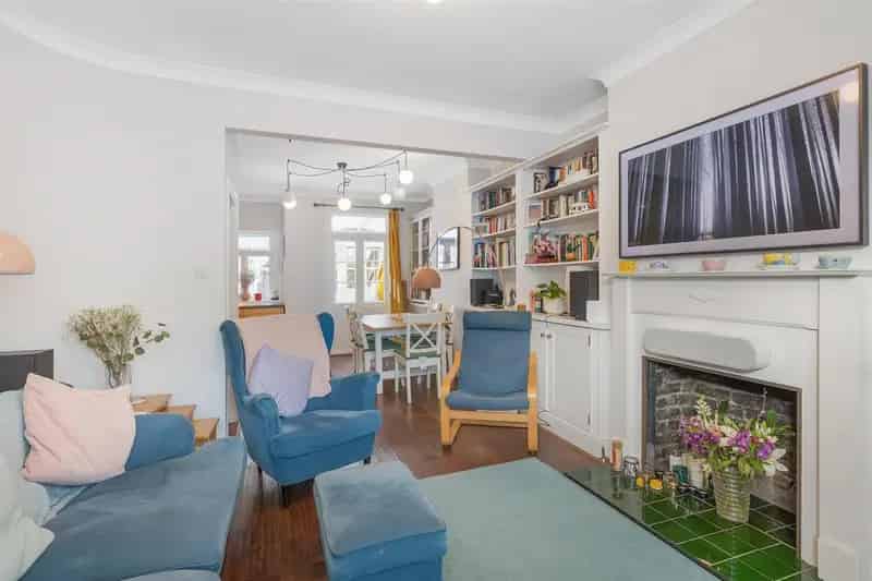 4 Bedroom Victorian House - Recently Renovated