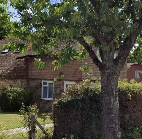 Beautiful Small Cottage in Peaceful Hawkhurst Village With Large Gardens