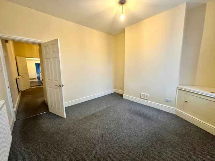 3 Bed Mid Terraced House Walsall Town Centre