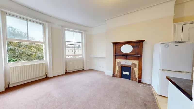 2 Bedroom Flat to Rent in Brighton