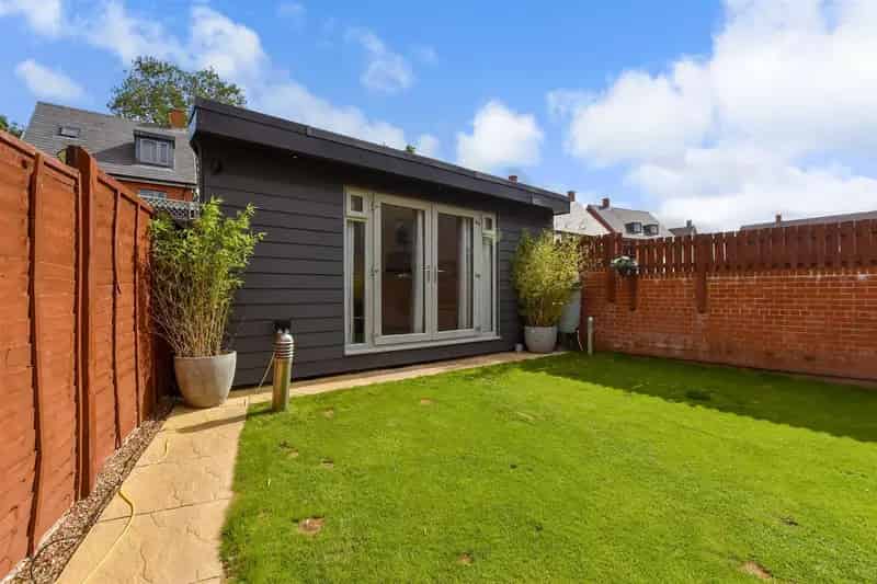 4 bedroom town house for sale