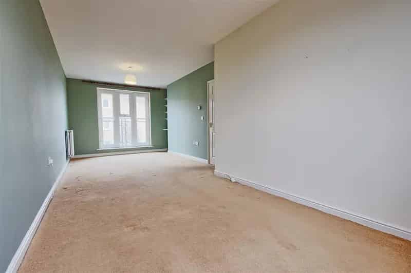 2 Bedroom Flat House to Rent
