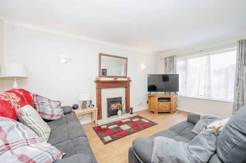 Sea Palling Family Home - 3 Beds, 2 Shower Rooms, Large Garden, Double Garage